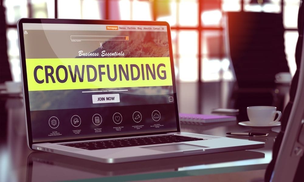 The Art of Setting Realistic AI-Driven Crowdfunding Goals
